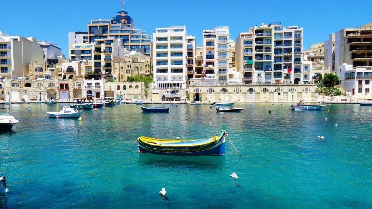 Modern 3 Bedroom Apartment in Central Sliema Buitenkant foto