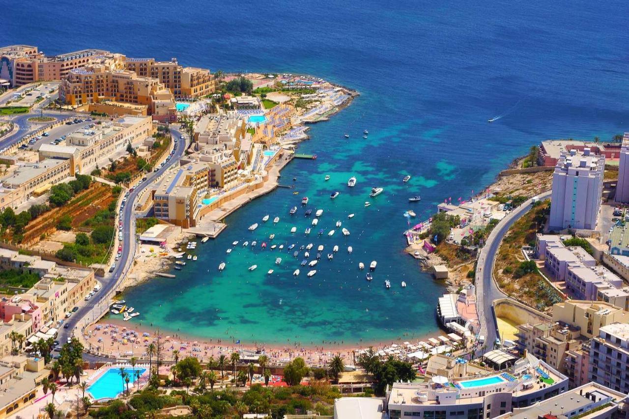 Modern 3 Bedroom Apartment in Central Sliema Buitenkant foto